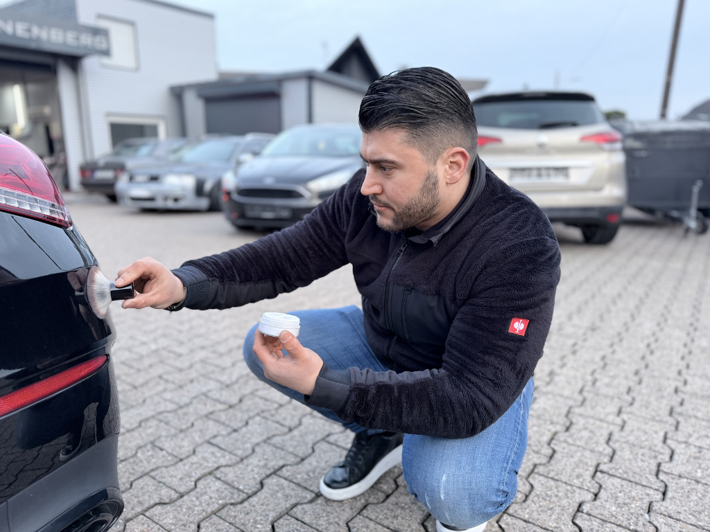 Fachgerechte technische Überprüfung eines Fahrzeugschadens
